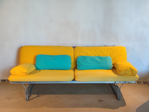 Momento Ikea 1983 – banken, Metal, Textile