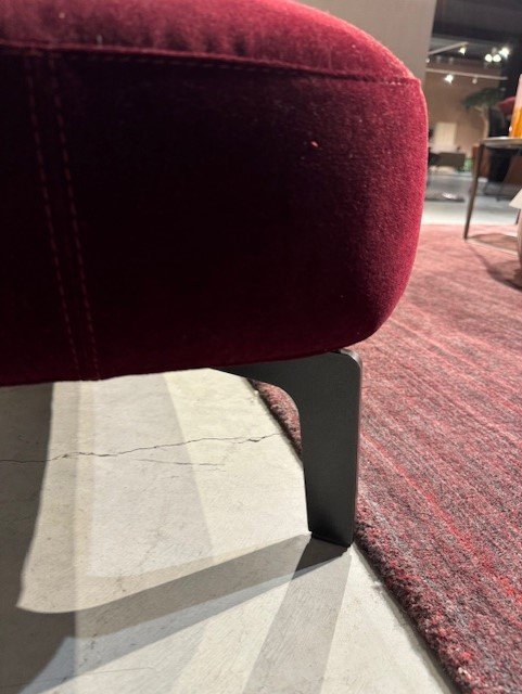 Image 1 of Pouf Jill Leolux