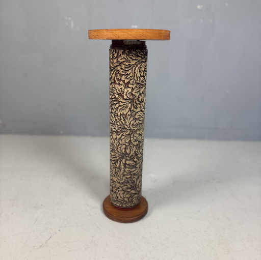 Piedistallo d'epoca per il trasporto di merci