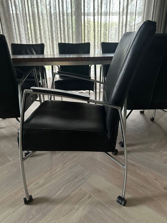 Image 1 of Spazioso tavolo da pranzo Stoutenbeek con 6 sedie