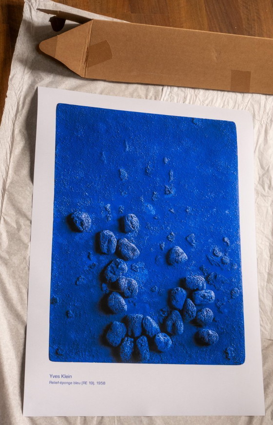 Image 1 of Yves Klein Relief éponge bleu RE 19 1958 - Poster 50×70 cm