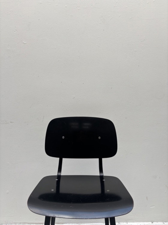 Image 1 of Zwarte vintage Revoklt stoel Friso Kramer