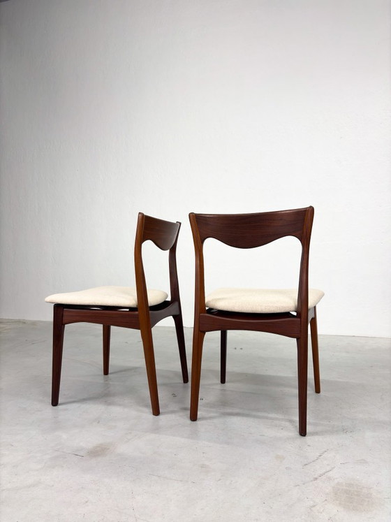 Set Vintage Dining chairs by AwA – Wood (photo 15 of 19)