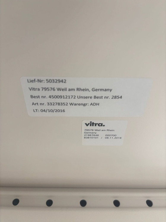 Image 1 of Vitra hoge tafel 160 cm