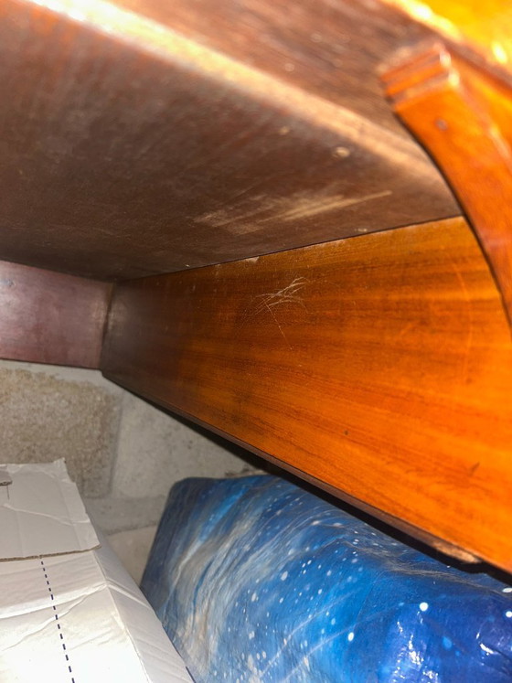 Image 1 of Maple & Co Prachtig Edwardiaans bureau van satijnhout met kruisbanden van walnoothout