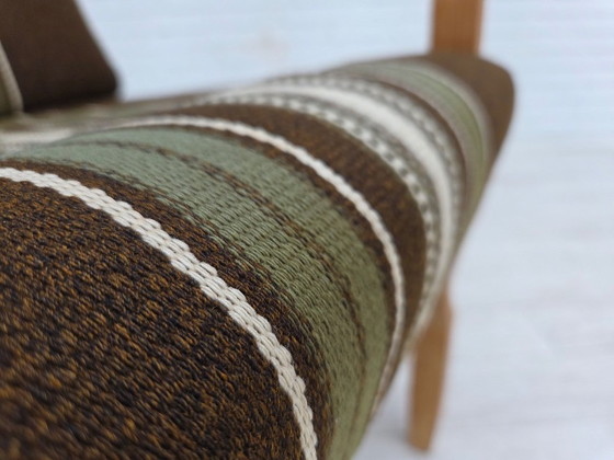 Image 1 of Sillón danés de los años 70, tapizado original de lana a rayas, madera de roble tallada.