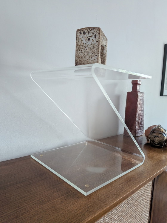 Tavolino vintage in Lucite a forma di Z, anni '70 – Tavolini, Plexiglass (photo 5 of 7)