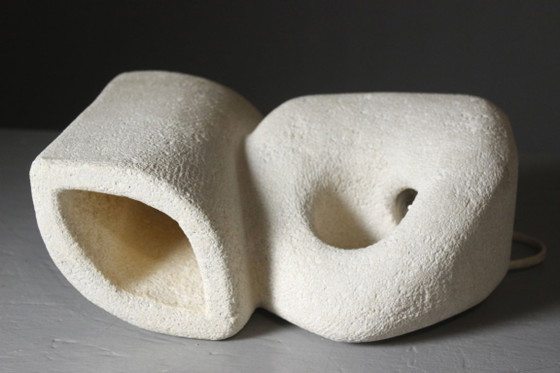Sculptural vase lamp in carved Gard stone 1970s design Albert Tormos – Table lamps, Mid Century Modern (photo 11 of 12)