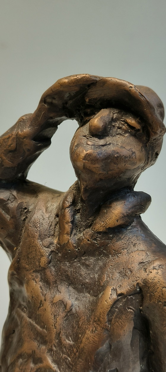 Image 1 of Image de sculpture en bronze et laiton représentant un golfeur, homme suivant