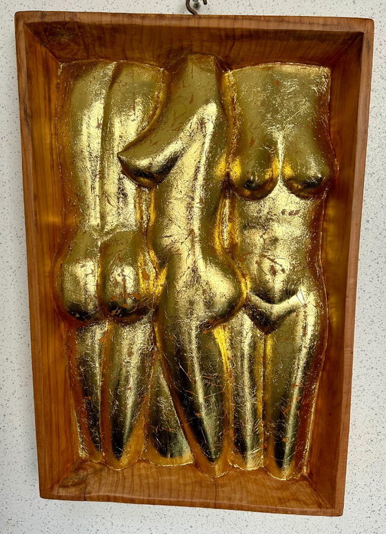 Golden ladies frame – Beeldhouwkunst, Goud, Hout (photo 12 of 13)