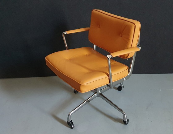 Image 1 of Sedia intermedia Herman Miller ES102 di Charles & Ray Eames