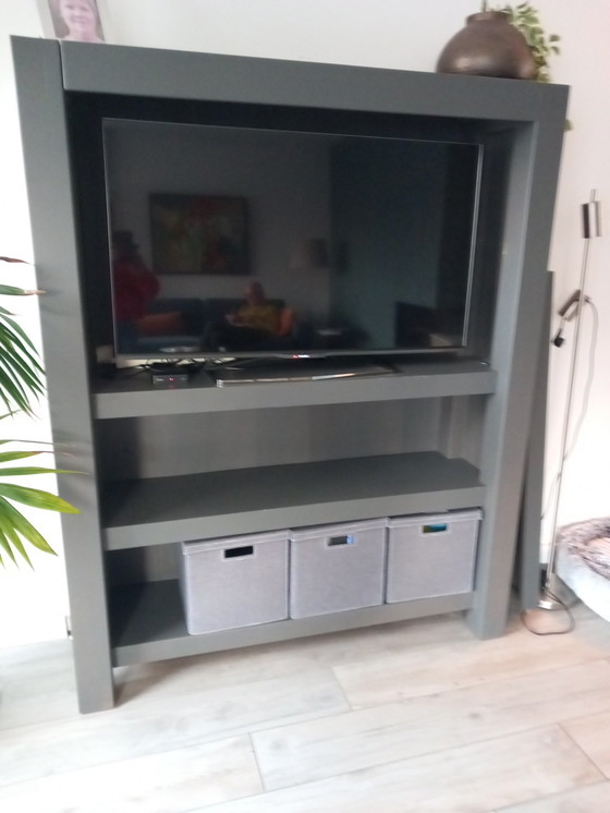 Image 1 of TV-/Bücherregal