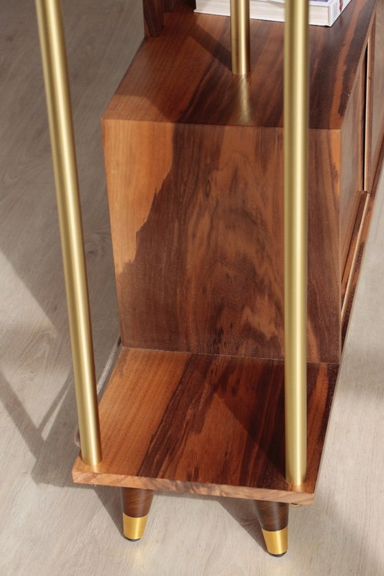 Image 1 of Divisorio per ambienti illuminato - Noce e ottone