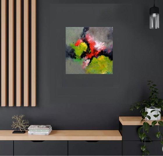 Image 1 of Rode bloemen in een groen veld