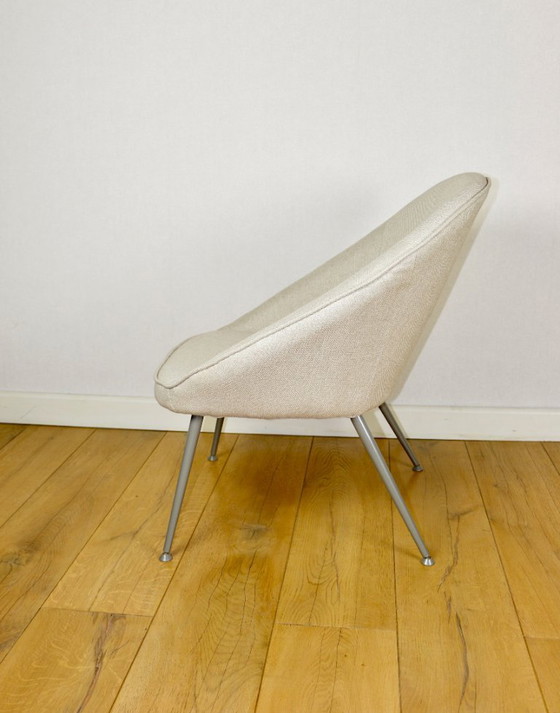 Image 1 of Beige ivory shell armchair from the 70s on grey metal legs - beautiful
