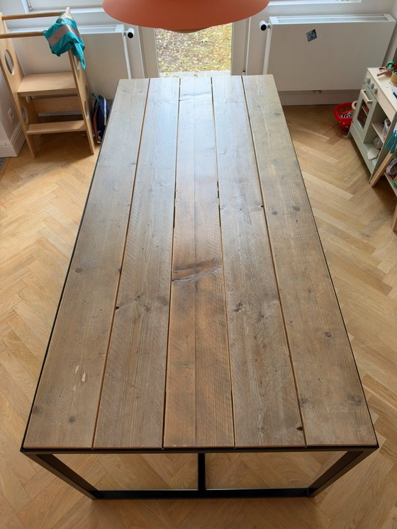 Gerüstbohlen-Tisch mit eingelegter Platte, Pure Wood, Esstische, Holz, Metall, Schwarz, Rustic (Foto 7 von 10)
