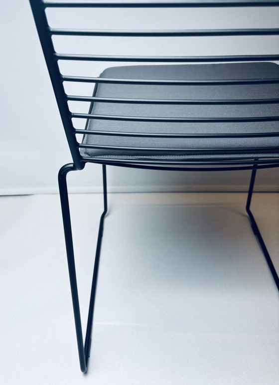 Image 1 of Sedie da pranzo HAY Hee – Set di 10 + 10 cuscini – Nere – Ottime condizioni