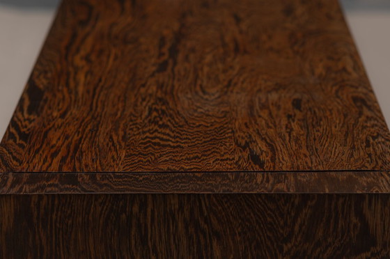 Image 1 of Dressoir uit het begin van de 20e eeuw in de stijl van De Coene