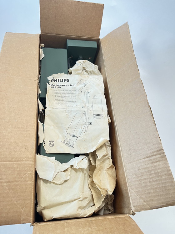 Image 1 of Philips NPS 69 plafondlamp 1970 nog in doos donker groen