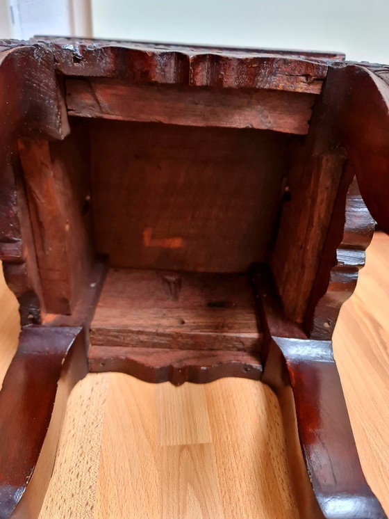 Image 1 of Aziatische bijzettafel plantentafel gekerfd hout vintage