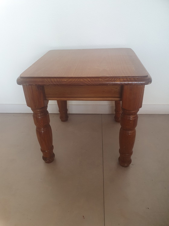 Mesa auxiliar de madera robusta – Mesas auxiliares, Wood (photo 3 of 9)