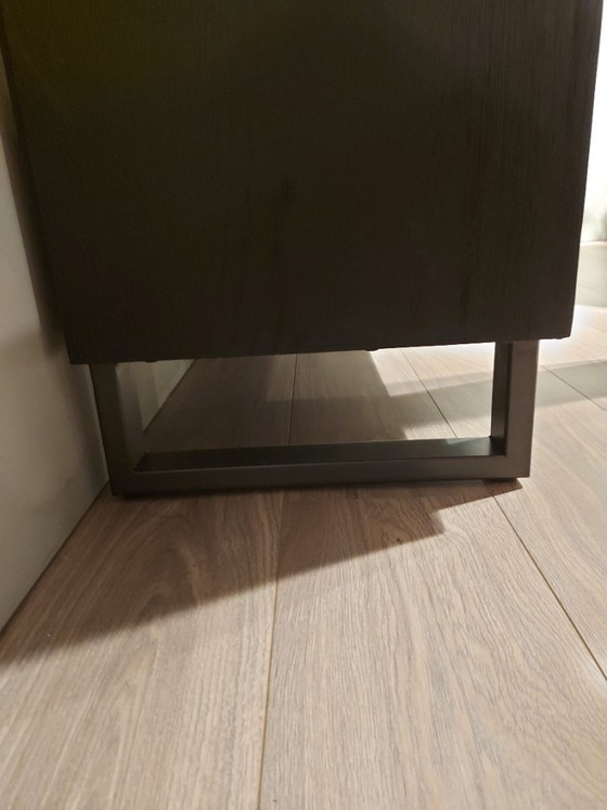 Image 1 of Buffet bas Pavie par Henders & Hazel