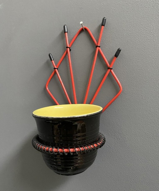 Portavaso da parete rosso + vaso in ceramica anni '60