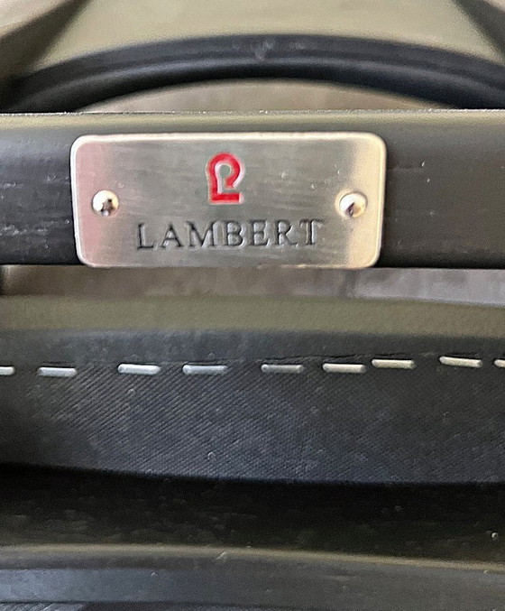 Image 1 of LEANDER eetkamerstoel van Lambert, eikenhout en zwart kunstleer, set van 6