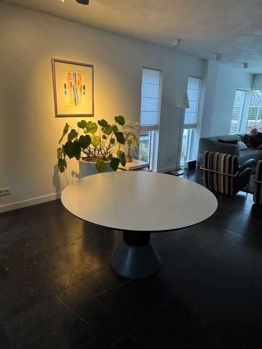 Table de salle à manger design par Arco Balance