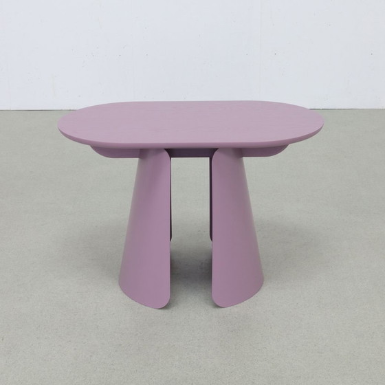 Image 1 of Tavolino laterale Totem Pill nero di Design by Puik