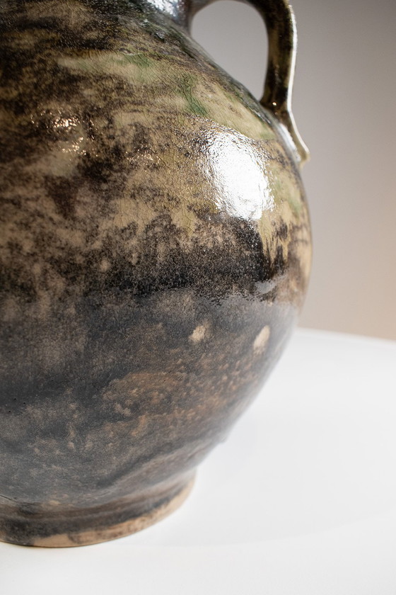 Image 1 of Large model vase