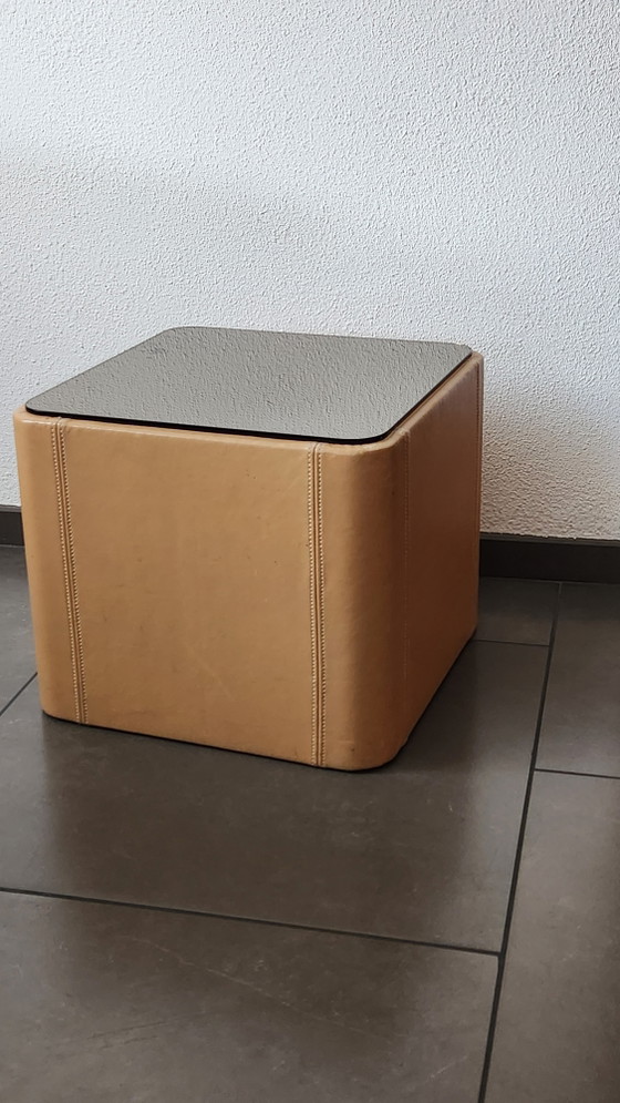 De Sede 66 – Coffee tables, Glass, Leather (photo 6 of 7)