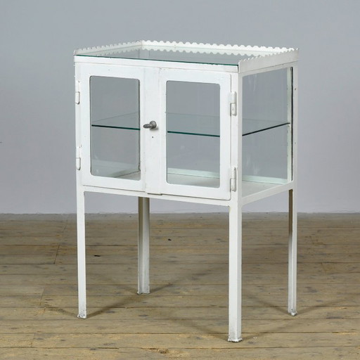 Medizinische Vitrine, circa 1920