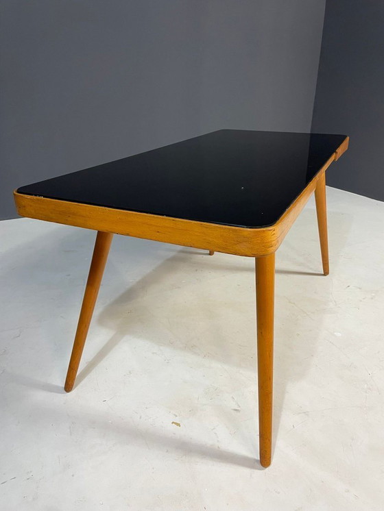 Image 1 of Table basse du milieu du siècle par Interiér Praha avec plateau en verre opaxite, années 1960