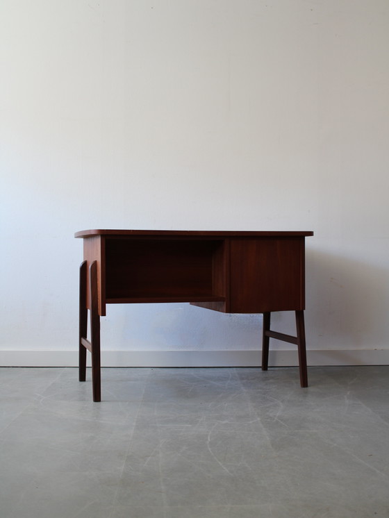 Image 1 of Scrivania vintage danese in teak