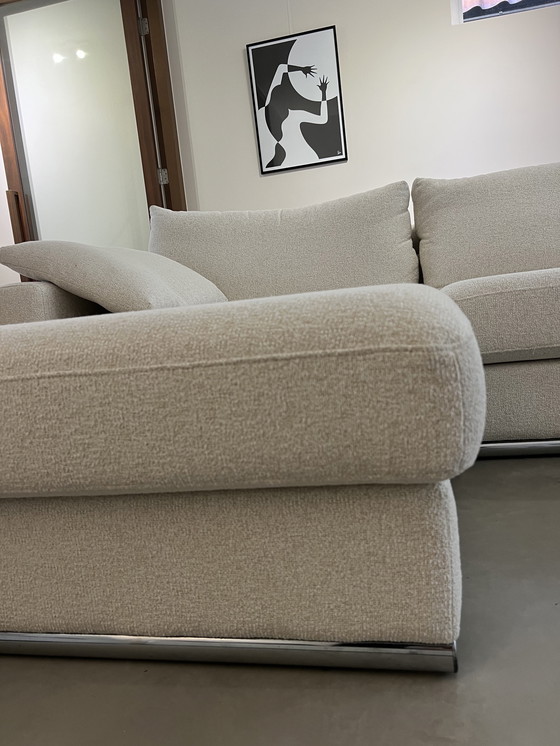 Image 1 of Nuevo sofá beige cromado