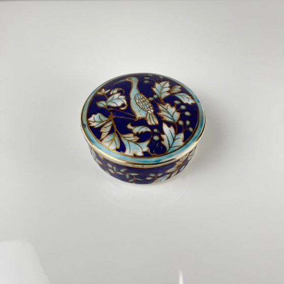 Image 1 of Chinese blue porcelain box with bird and flower motif, Guangxu style, 20th century