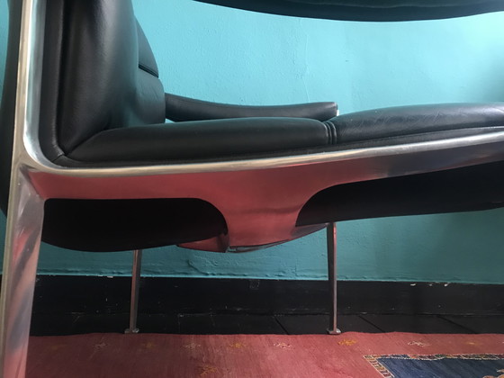 Image 1 of Twee leren loungestoelen