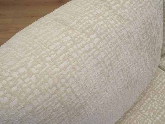 Image 1 of Divano Bianco, Design Italiano, Anni &#39;70, Produzione: Busnelli, Designer: Arrigo Arrigoni