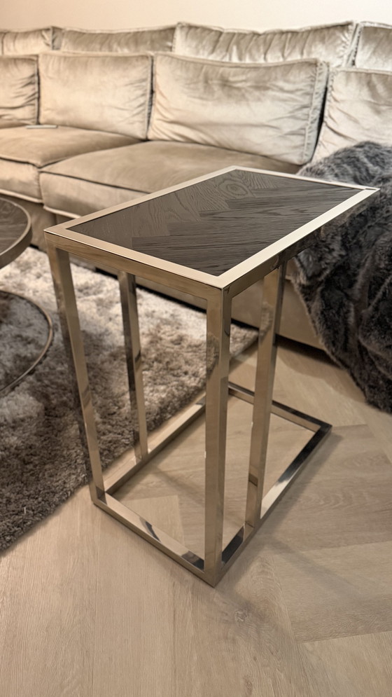 Image 1 of Richmond Interiors Beistelltisch – Luxuriöses Designobjekt