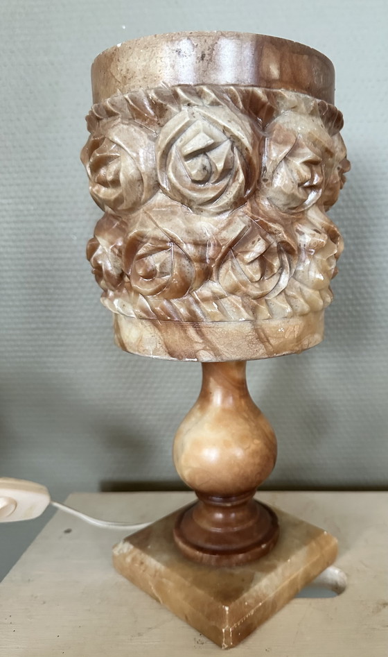 Image 1 of Vintage Onyx Tafellamp – Handgesneden Rozen – Jaren ’50