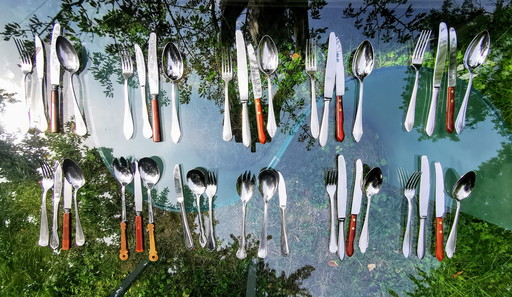 Cutlery sets, oa Gero zilmeta, Gero, Amefa, Sola along with salad servers and loose knives