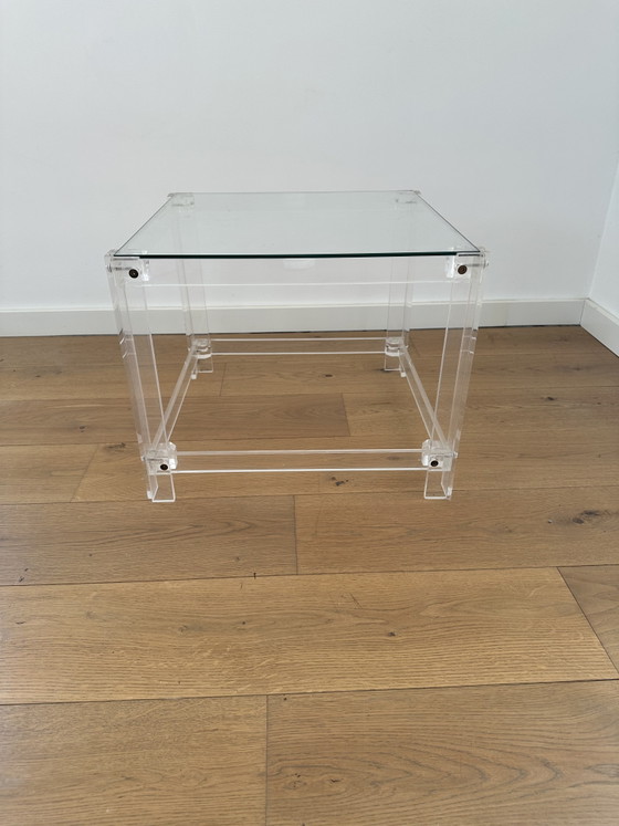 Table d'appoint vintage espagnole en plexiglas – Tables d'appoint (photo 4 of 5)