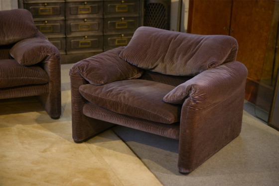 Image 1 of De Maralunga 3-zitsbank en twee fauteuils set van Vico Magistretti voor Cassina, eerste editie 1973.