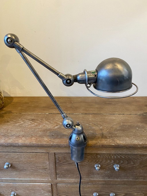 Jieldé bureaulamp, twee armen (40 cm en 25 cm) met industriële grafieten voet, Jean Louis Domecq, vintage jaren 1950