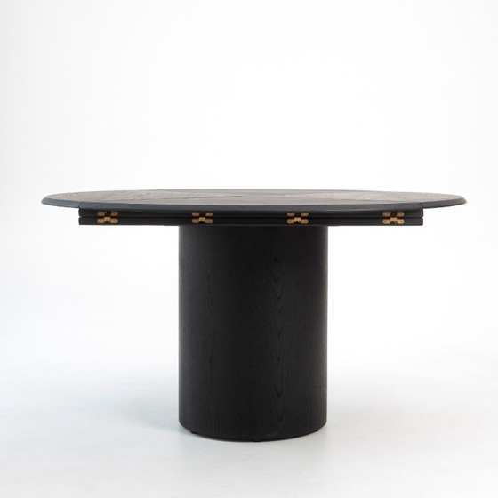 Image 1 of TABLE ROUND/SQUARE QUAD0 Black Oak – Simple Table, Amazing Function