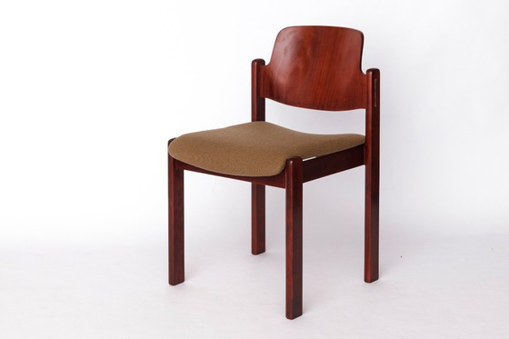 Image 1 of 1 of 9 Sedia impilabile Lübke vintage, design tedesco anni '70, legno di faggio scuro e rivestimento senape