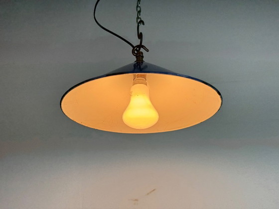 Image 1 of Lampada a sospensione industriale in smalto blu, anni '50