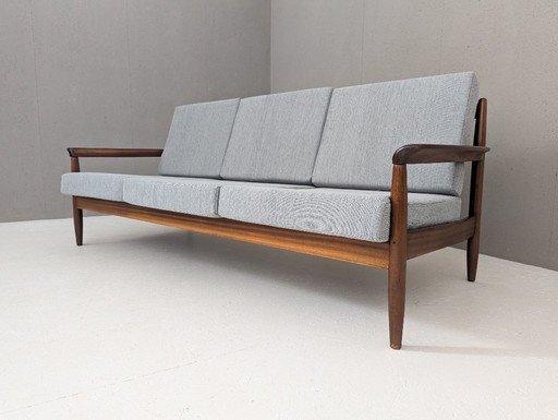 Deense teakhouten bank uit Mid Century, 1960
