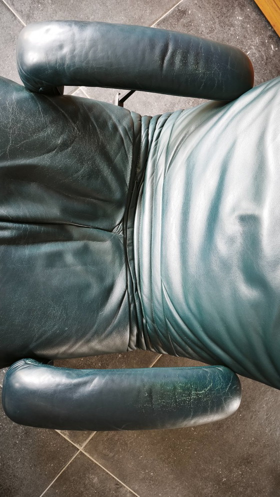 Jori Yoga Mono-move recliner, dark green/blue leather, black base – Armchairs (photo 4 of 5)